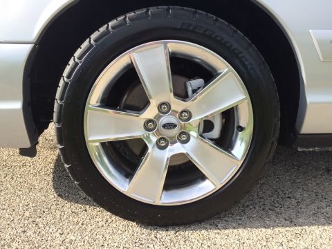 2003 Ford Crown Victoria photo
