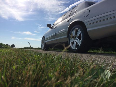 2003 Ford Crown Victoria photo