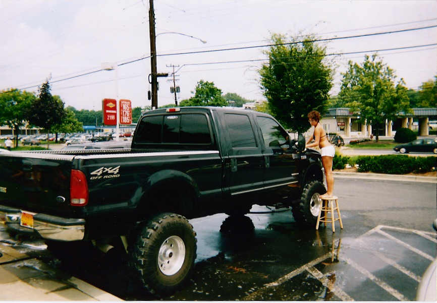Hooters charity carwash