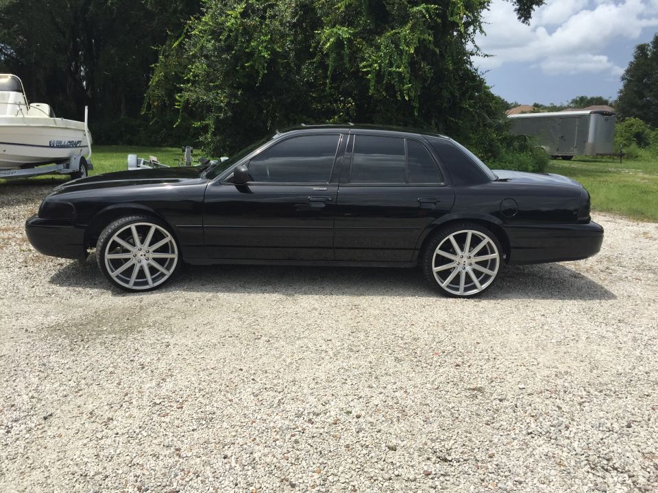2007 Ford Crown Victoria “LX Sport”