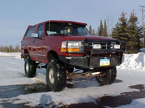 1995 Ford Bronco - This lifted 1995 Ford Bronco features a custom front bumper and grille guard, ready for winter conditions.