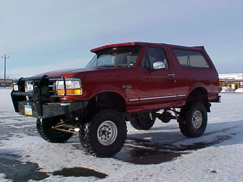 1995 Ford Bronco - This lifted 1995 Ford Bronco is ready for winter conditions with its large tires and heavy-duty bumper.