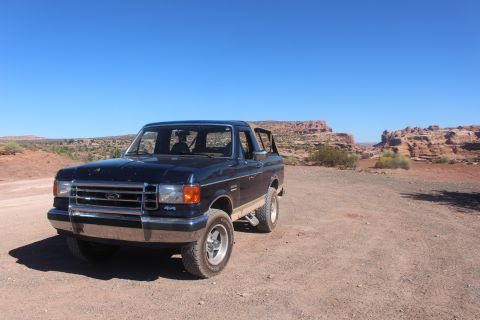 1989 Ford Bronco photo