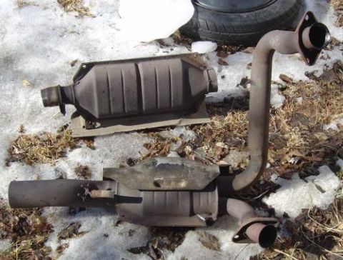 1986 Ford Bronco - Cats and crossover pipe removed