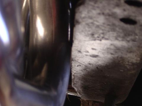 1986 Ford Bronco - No clearance between header and frame on passenger side.