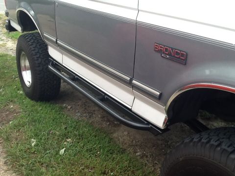 1994 Ford Bronco photo