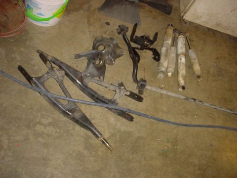 1988 Ford Bronco - The parts keep piling off.