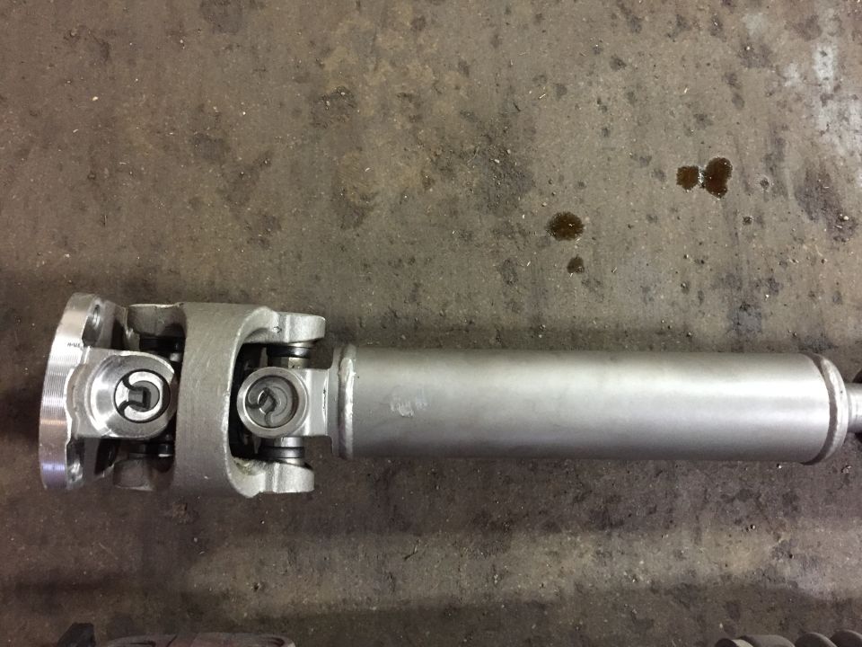 Driveshaft with U-joints and flange