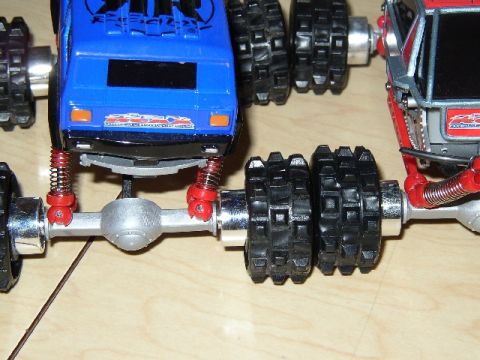 1989 Ford Bronco - boggers on the left, krawlers on the right