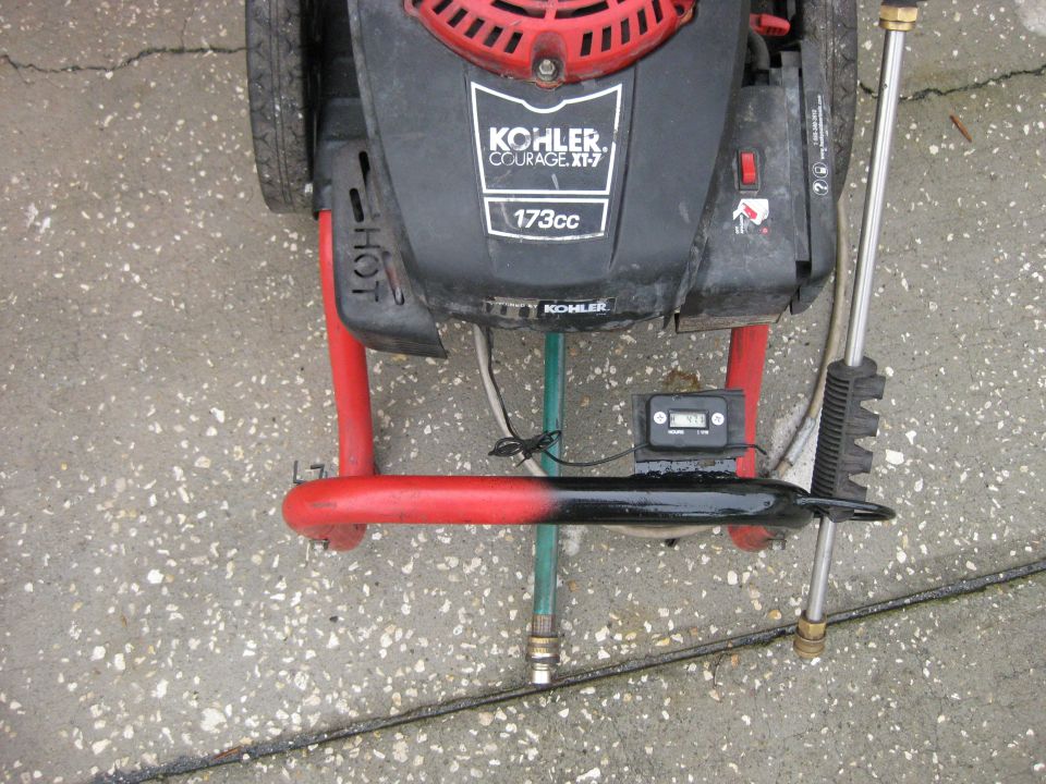 Pressure washer with Kohler Courage XT-7 engine, 173cc. Has a digital hour meter attached