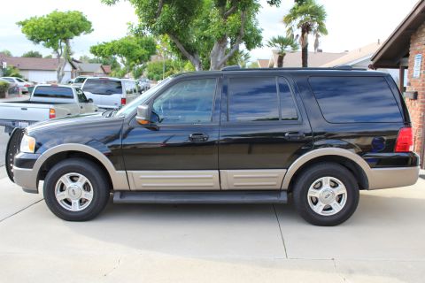 2003 Ford Expedition “TOW RIG”