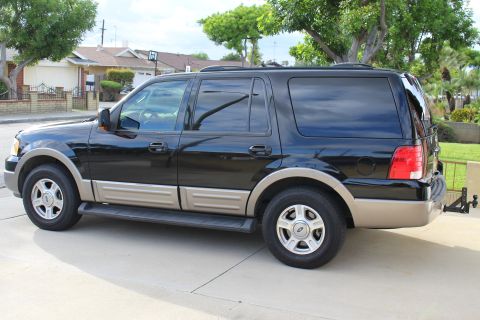 2003 Ford Expedition “TOW RIG”