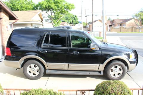 2003 Ford Expedition “TOW RIG”