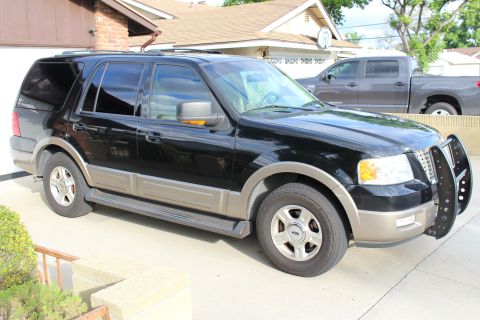 2003 Ford Expedition “TOW RIG”