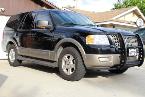 2003 Ford Expedition “TOW RIG”