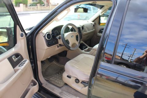 2003 Ford Expedition “TOW RIG”