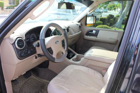 2003 Ford Expedition “TOW RIG”