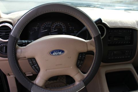 2003 Ford Expedition “TOW RIG”