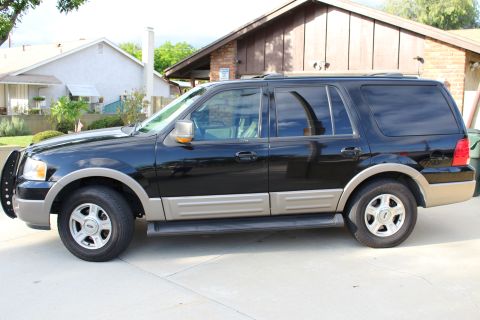 2003 Ford Expedition “TOW RIG”
