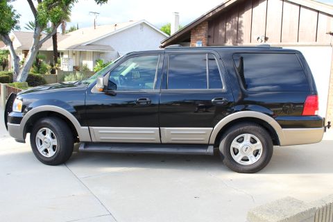 2003 Ford Expedition “TOW RIG”