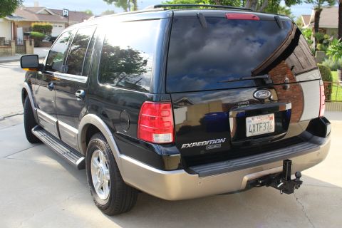 2003 Ford Expedition “TOW RIG”