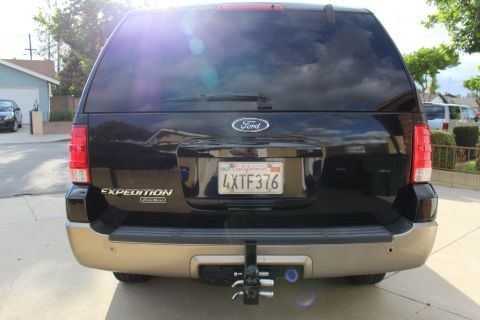 2003 Ford Expedition “TOW RIG”