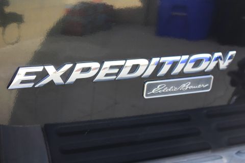 2003 Ford Expedition “TOW RIG”