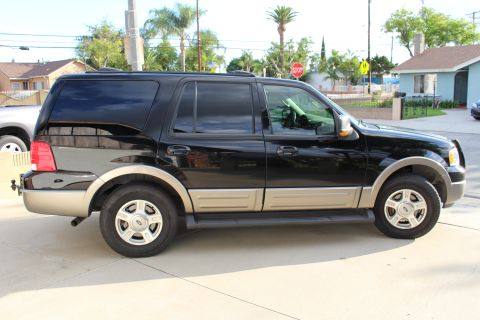 2003 Ford Expedition “TOW RIG”