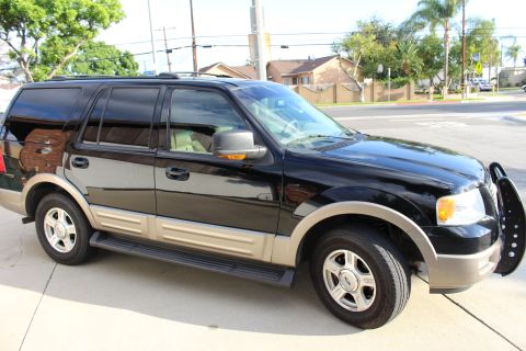 2003 Ford Expedition “TOW RIG”