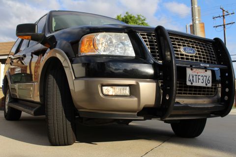 2003 Ford Expedition “TOW RIG”