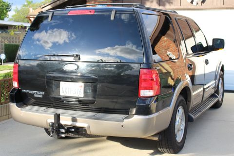2003 Ford Expedition “TOW RIG”