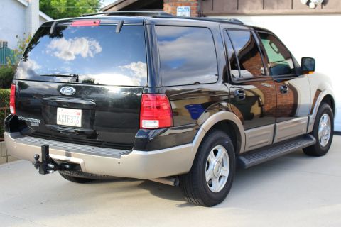 2003 Ford Expedition “TOW RIG”