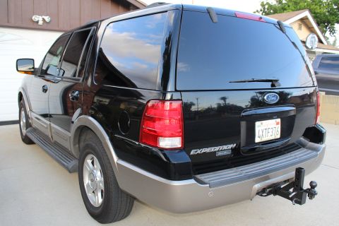 2003 Ford Expedition “TOW RIG”