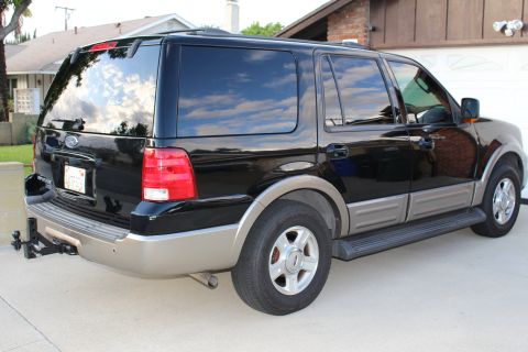 2003 Ford Expedition “TOW RIG”