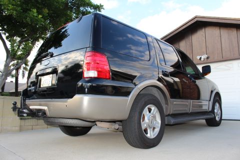2003 Ford Expedition “TOW RIG”