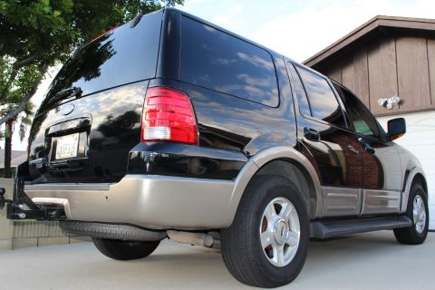 2003 Ford Expedition “TOW RIG”
