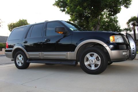 2003 Ford Expedition “TOW RIG”