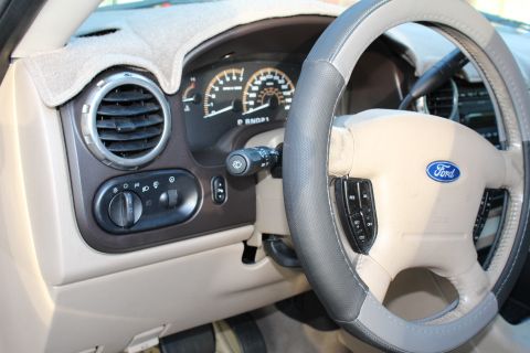 2003 Ford Expedition “TOW RIG”