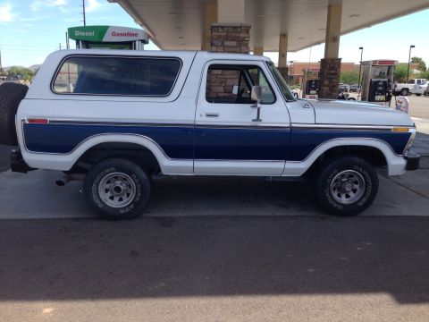 1978 Ford Bronco - Just before lift and after all the bodywork and new paint