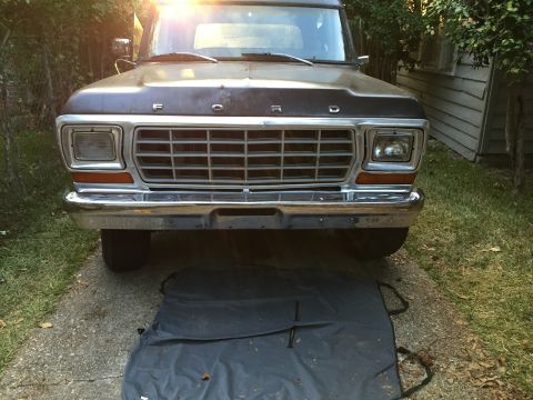 1978 Ford Bronco - Front view of a 1978 Ford Bronco, parked outdoors.