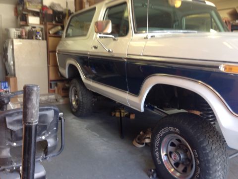 1978 Ford Bronco - Lift done with old tires 31's