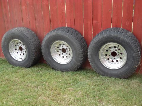 1993 Ford Bronco - After 3 rounds of spraying & scrubbing, they look pretty good. I haven't yet decided if I'll attempt to apply a new clearcoat to them, or j…