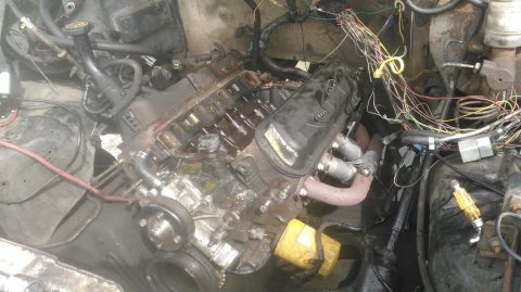 1990 Ford F-250 - Pulled the intake manifold to swap it to the earlier GT40 intake. the 98 Intake uses external EGR with a tube running to the exhaust and us…