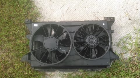 1990 Ford F-250 - Dual electric fans from a 04-07 Ford Freestar. its Dorman 620-144 and cost about ~120$ depending on supplier this is on a 80-96 bronco/f-se…