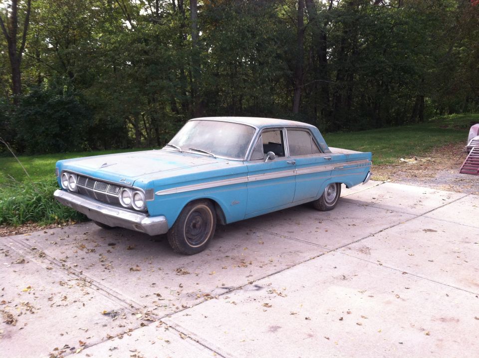 1964 Mercury Comet sedan, blue, 3q front view