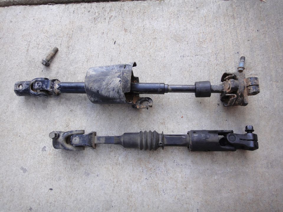 1988 Bronco steering column [top]
1990 Astro Van steering column [bottom]