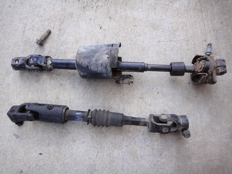 1988 Bronco steering column [top]
1990 Astro Van steering column [bottom]