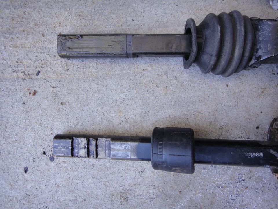 1990 Astro Van steering column [top]
1988 Bronco steering column [bottom]
