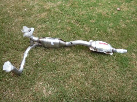 1993 Ford Bronco - New [url=https://www.amazon.com/dp/B000CGB1VO/]Davico 14412N Direct-Fit Catalytic Converter Assembly ~$250 delivered possibly equivalent to…