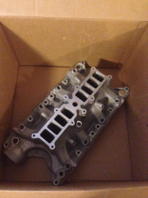 Edelbrock Intake - 1996 Ford Bronco